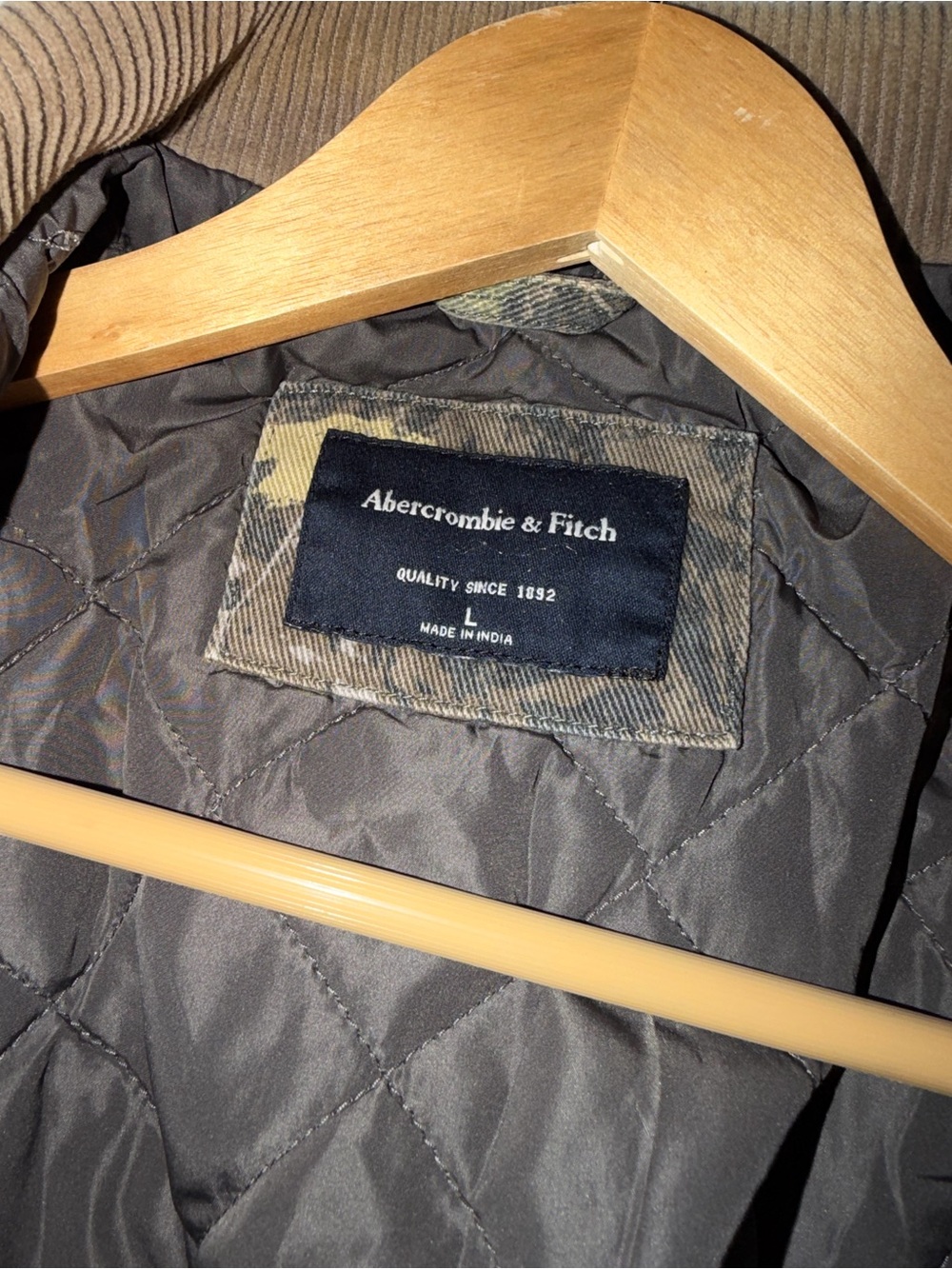 Abercrombie & Fitch Brown Camouflage Quilted Jacket - Picture 3 of 3
